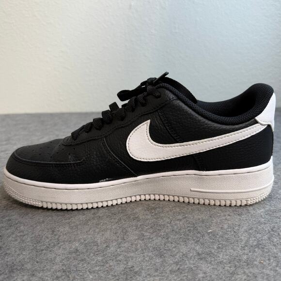 Nike Air Force 1 \'07 Low Black White Shoes Sneakers CT2302-002 Mens Size 8.5 main image 8